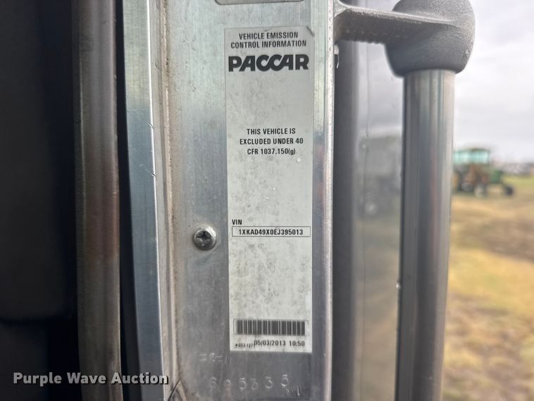 image for item FB7331 2014 Kenworth T660 semi truck