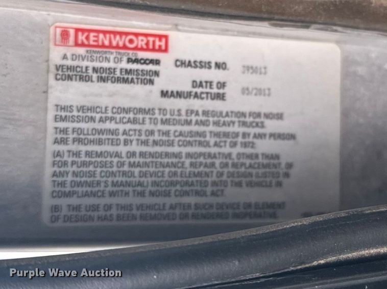 image for item FB7331 2014 Kenworth T660 semi truck
