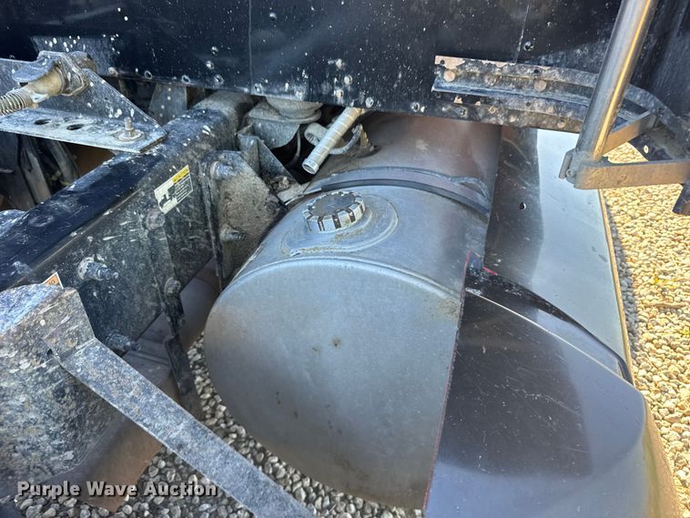 image for item FB7351 2017 Kenworth T660 semi truck