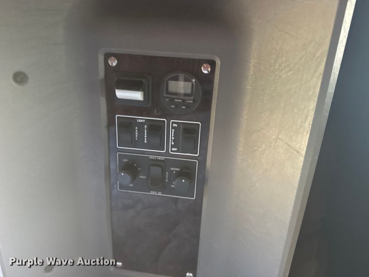 image for item FB7351 2017 Kenworth T660 semi truck