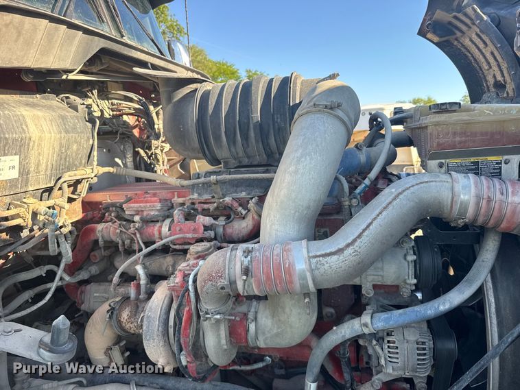 image for item FB7351 2017 Kenworth T660 semi truck