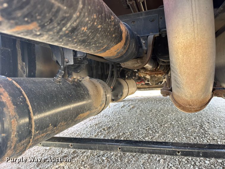 image for item FB7357 2014 Kenworth T660 semi truck