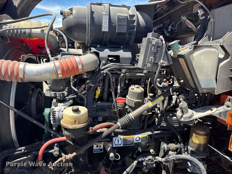 image for item FB7357 2014 Kenworth T660 semi truck