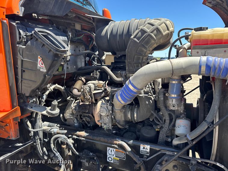 image for item FB7357 2014 Kenworth T660 semi truck