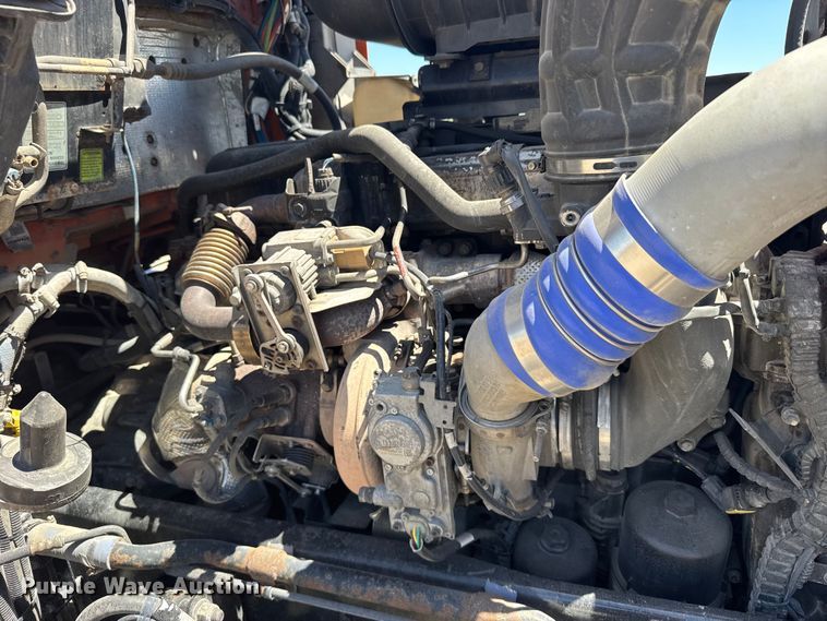 image for item FB7357 2014 Kenworth T660 semi truck