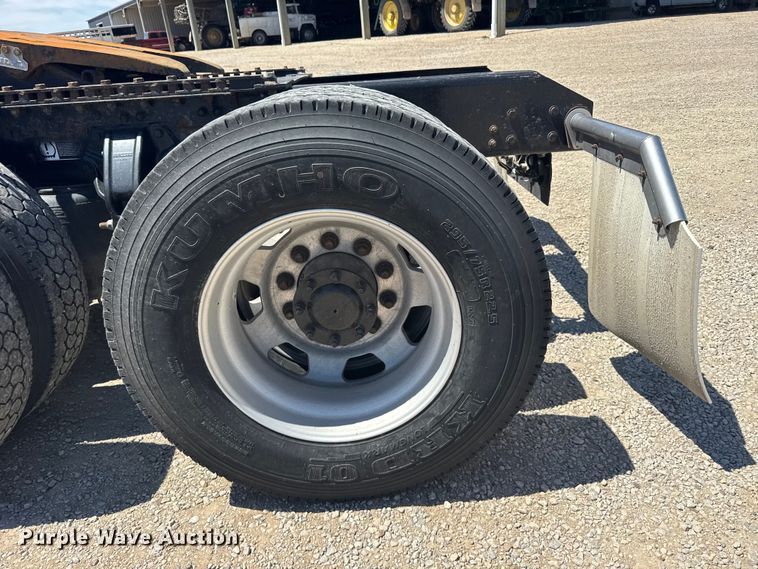 image for item FB7357 2014 Kenworth T660 semi truck