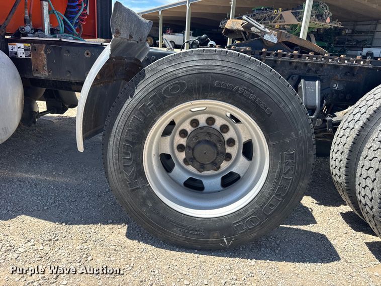 image for item FB7357 2014 Kenworth T660 semi truck
