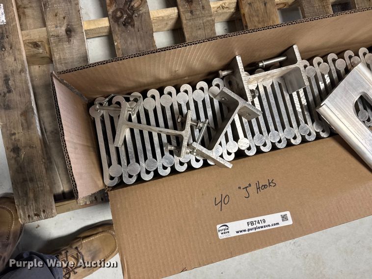 image for item FB7419 Approximately 40 J-plates