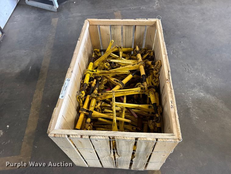 image for item FB7421 Approximately 50 ratcheting binders