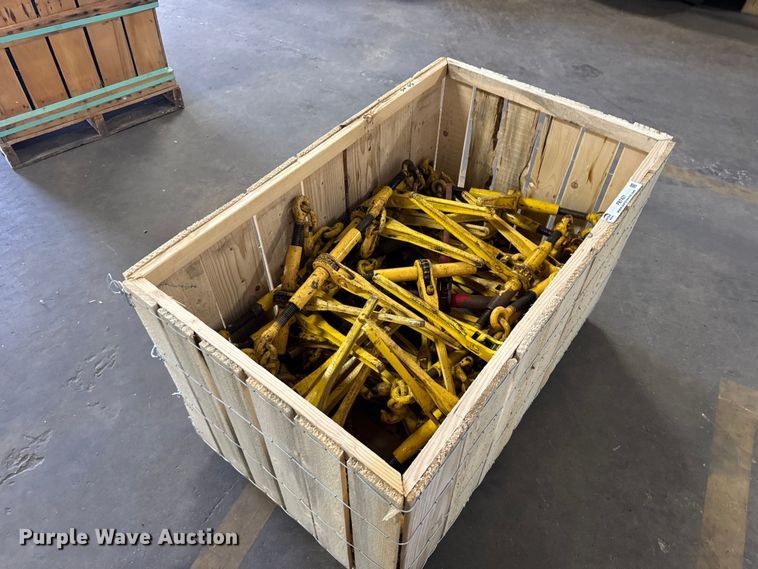image for item FB7421 Approximately 50 ratcheting binders