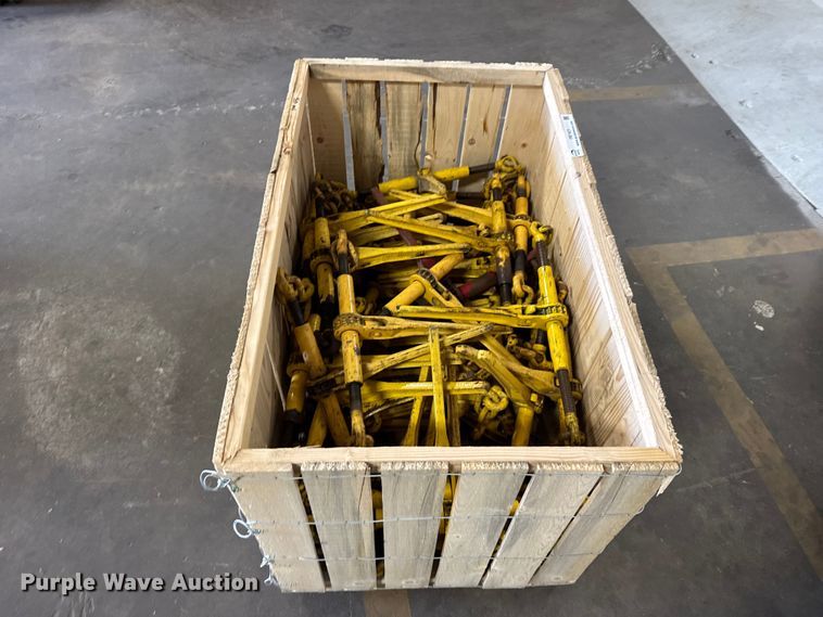 image for item FB7421 Approximately 50 ratcheting binders