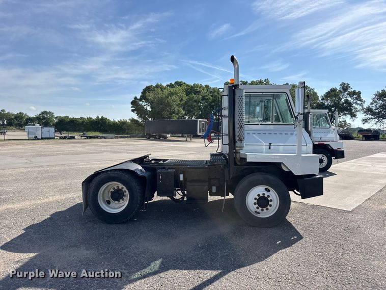 image for item FB7429 2000 Ottawa 30 yard truck