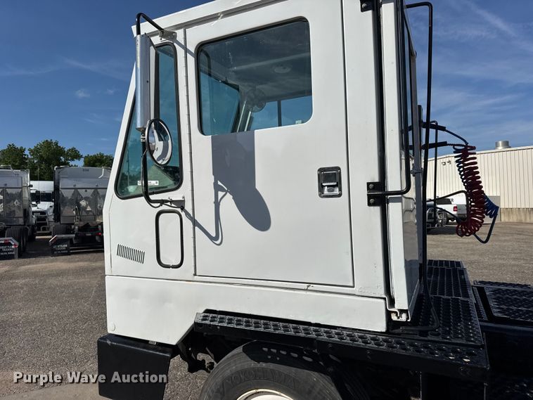 image for item FB7429 2000 Ottawa 30 yard truck