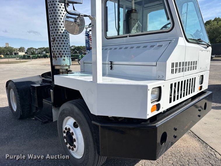 image for item FB7429 2000 Ottawa 30 yard truck