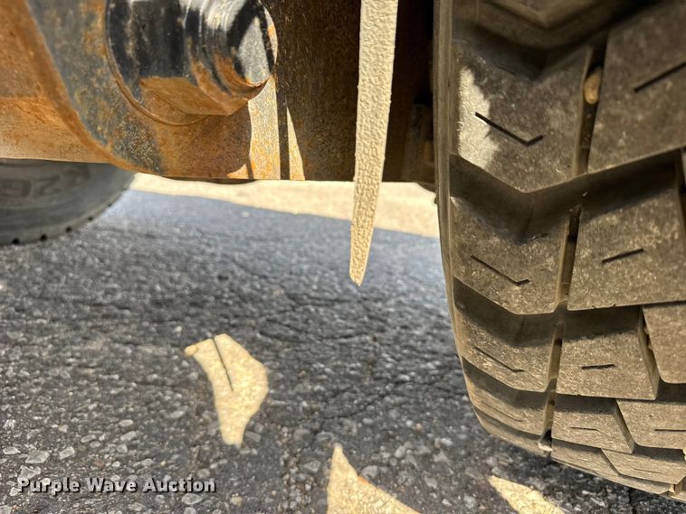 image for item FB7429 2000 Ottawa 30 yard truck