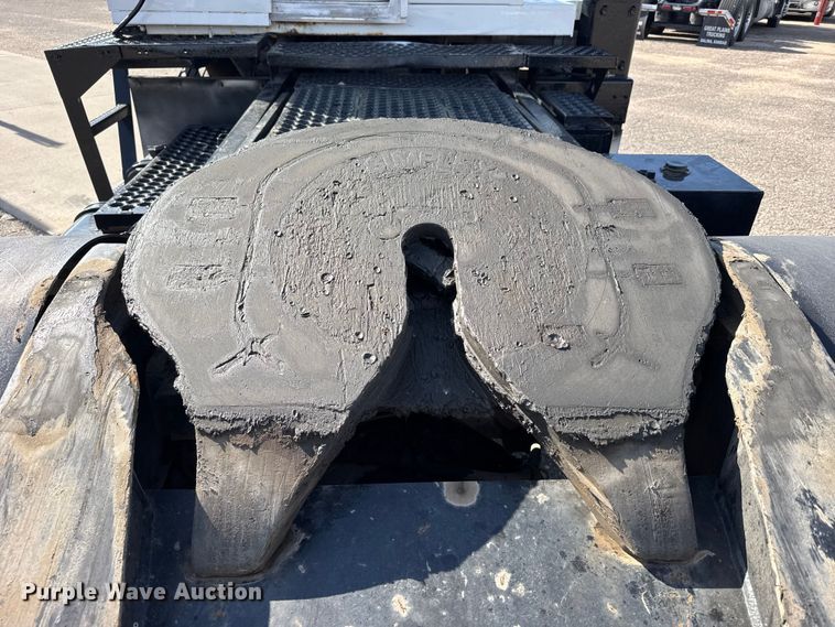image for item FB7429 2000 Ottawa 30 yard truck