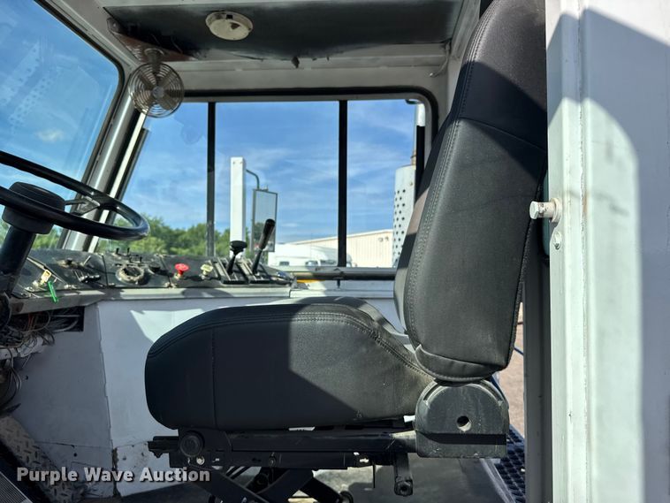 image for item FB7429 2000 Ottawa 30 yard truck