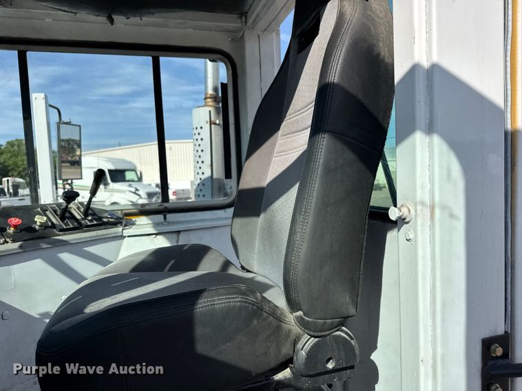image for item FB7429 2000 Ottawa 30 yard truck