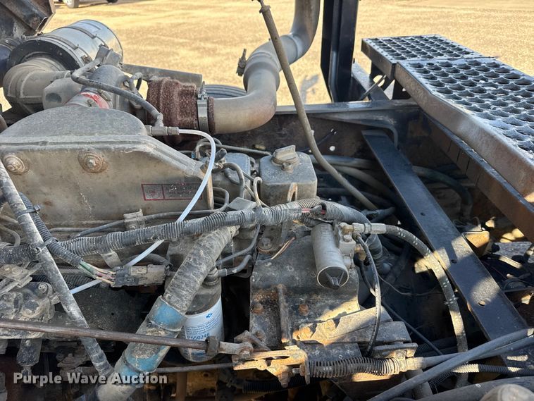 image for item FB7429 2000 Ottawa 30 yard truck