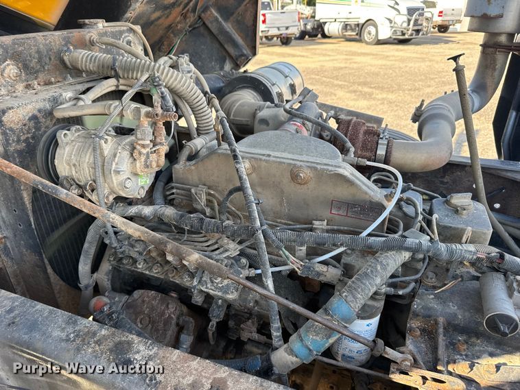 image for item FB7429 2000 Ottawa 30 yard truck