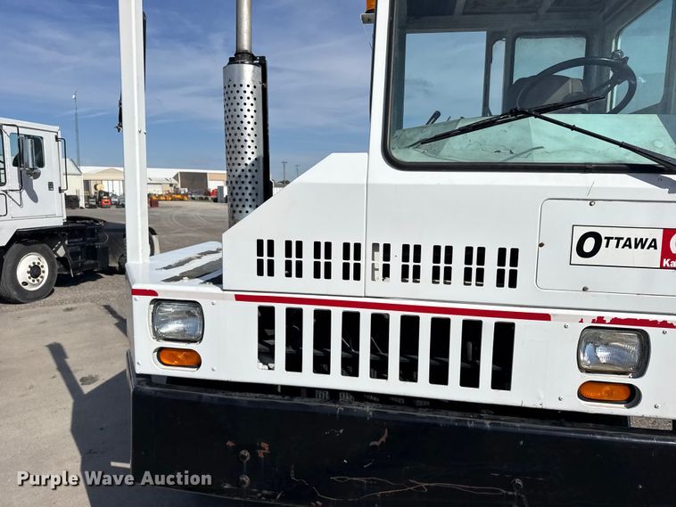 image for item FB7430 1999 Ottawa 30 yard truck
