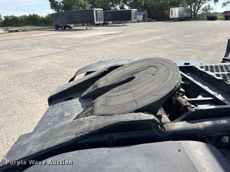 image for item FB7430 1999 Ottawa 30 yard truck