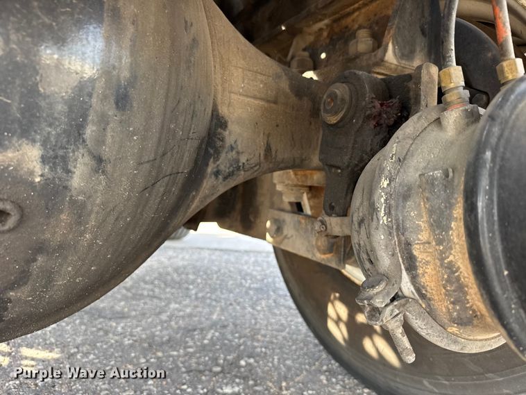 image for item FB7430 1999 Ottawa 30 yard truck