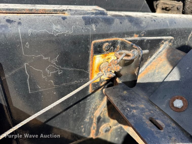 image for item FB7430 1999 Ottawa 30 yard truck