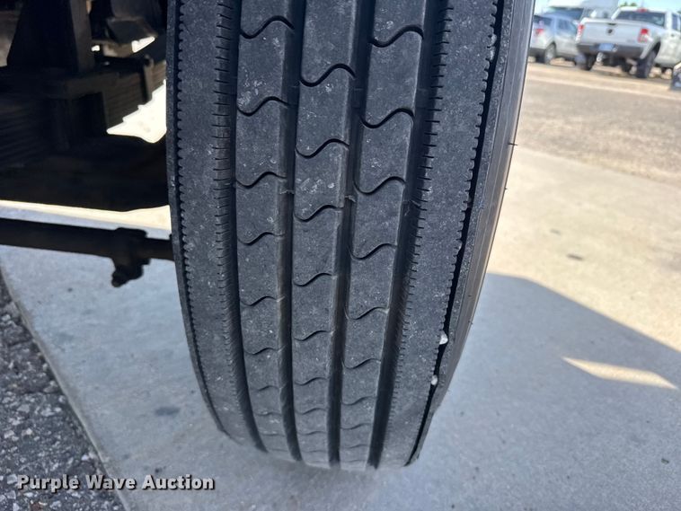 image for item FB7430 1999 Ottawa 30 yard truck