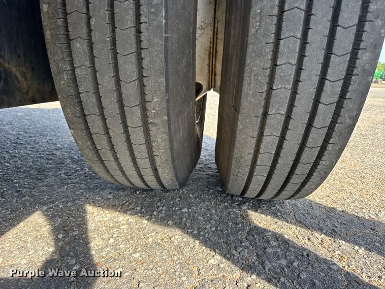 image for item FB7430 1999 Ottawa 30 yard truck