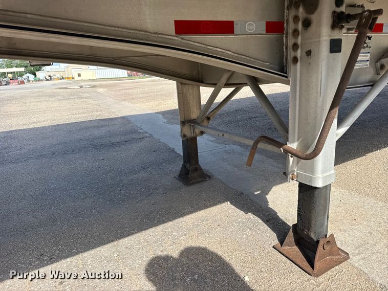 image for item FB7431 2016 MAC TNAR48AF flatbed trailer