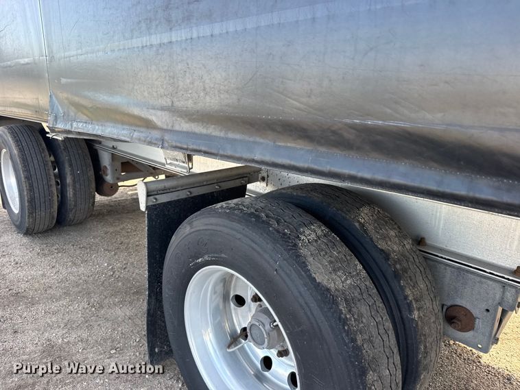 image for item FB7431 2016 MAC TNAR48AF flatbed trailer
