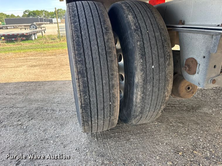 image for item FB7431 2016 MAC TNAR48AF flatbed trailer