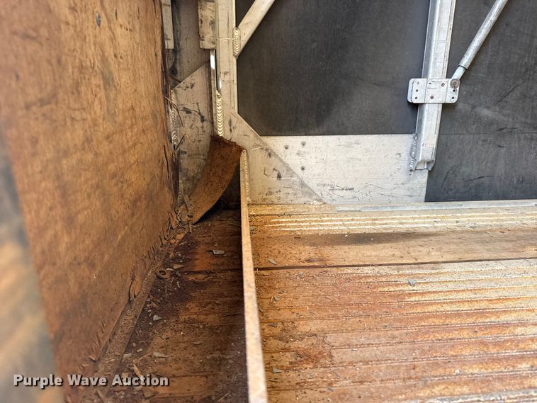 image for item FB7432 2016 MAC TNAR48AF flatbed trailer