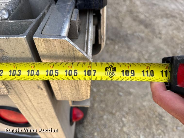 image for item FB7432 2016 MAC TNAR48AF flatbed trailer