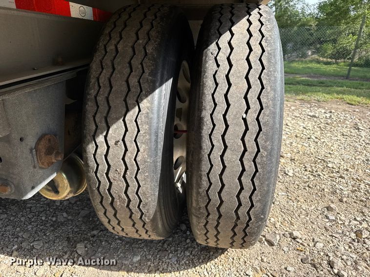 image for item FB7432 2016 MAC TNAR48AF flatbed trailer