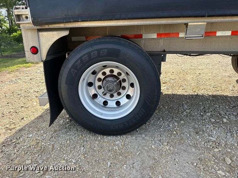 image for item FB7432 2016 MAC TNAR48AF flatbed trailer