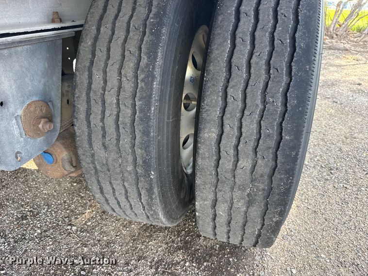 image for item FB7433 2016 MAC TNAR48AF flatbed trailer