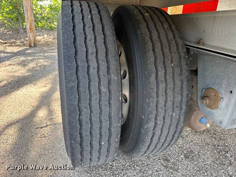 image for item FB7433 2016 MAC TNAR48AF flatbed trailer