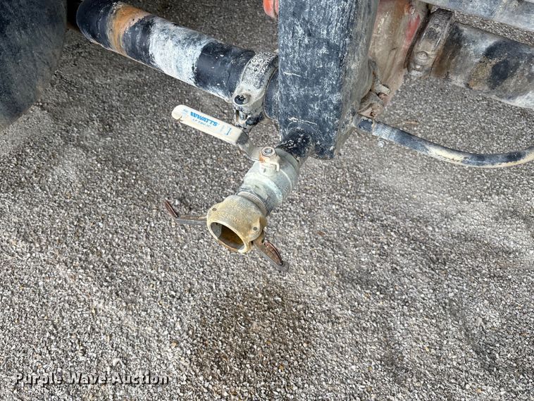 image for item FC5654 1999 Mack CH613 water truck