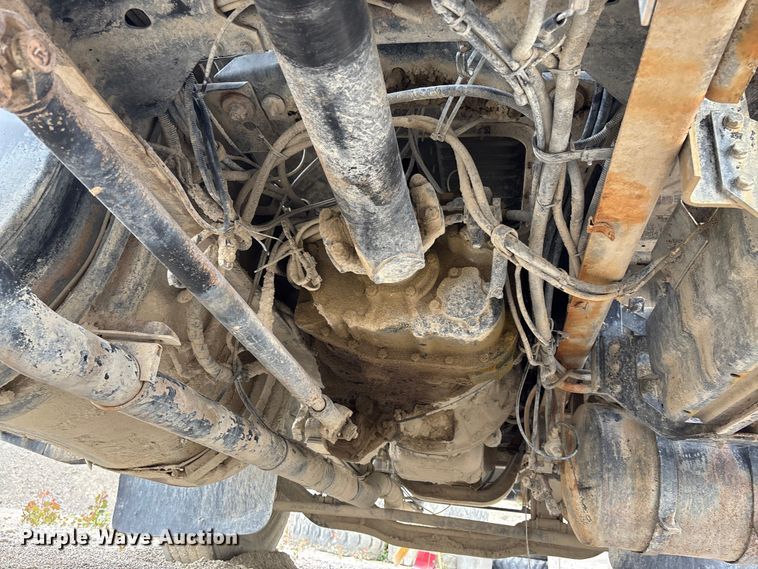 image for item FC5654 1999 Mack CH613 water truck