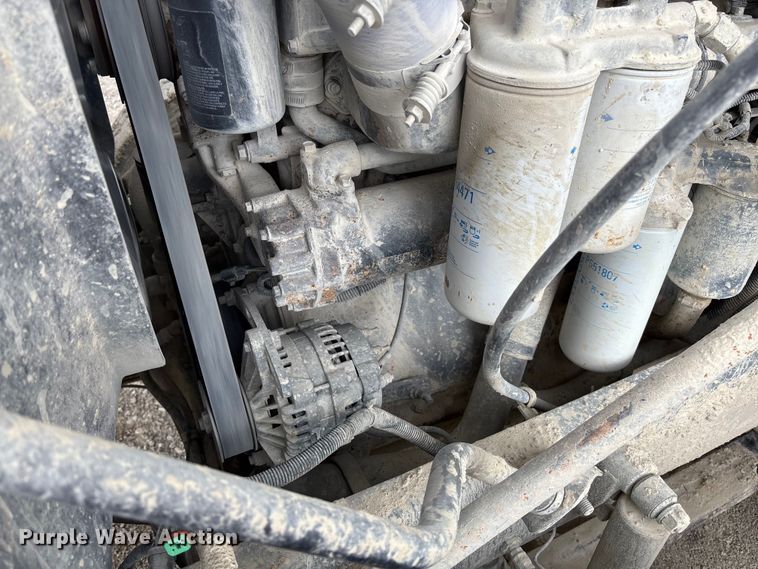 image for item FC5654 1999 Mack CH613 water truck