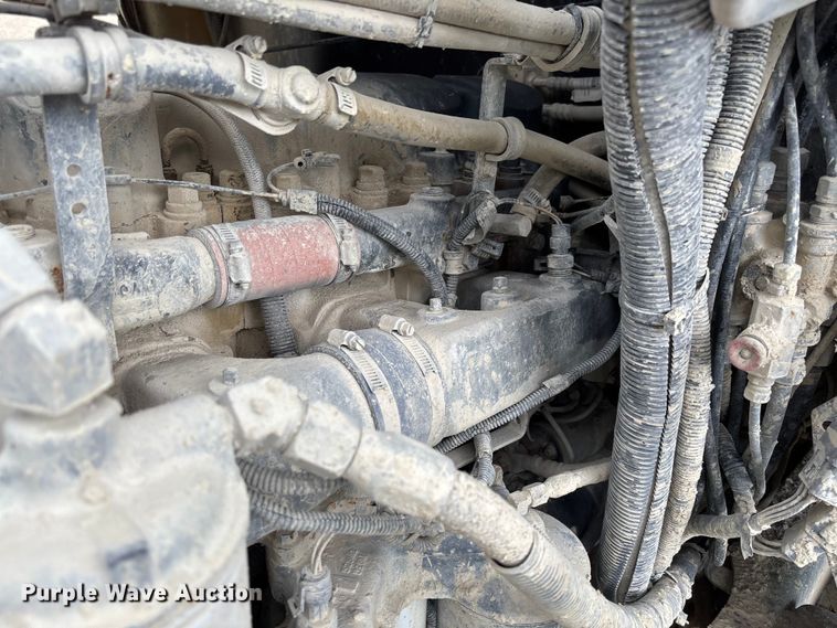 image for item FC5654 1999 Mack CH613 water truck