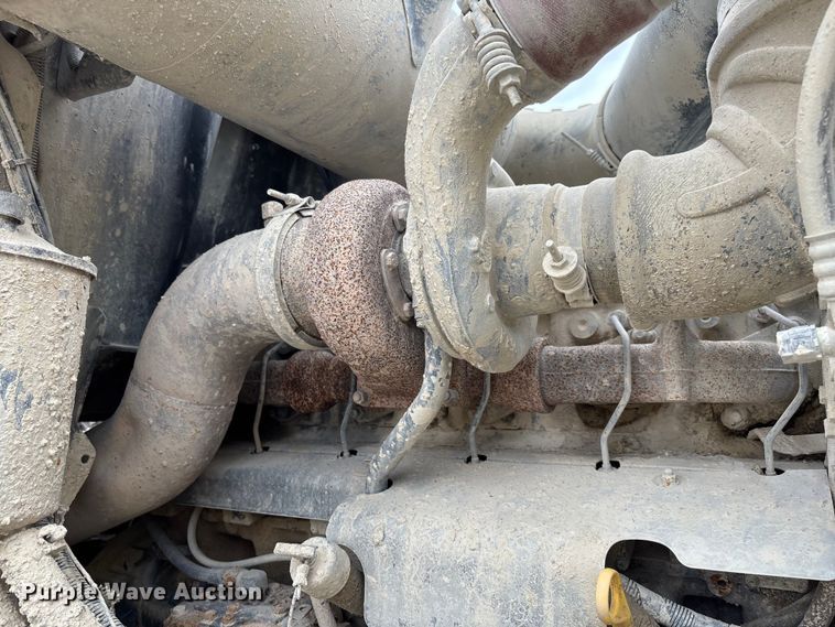image for item FC5654 1999 Mack CH613 water truck