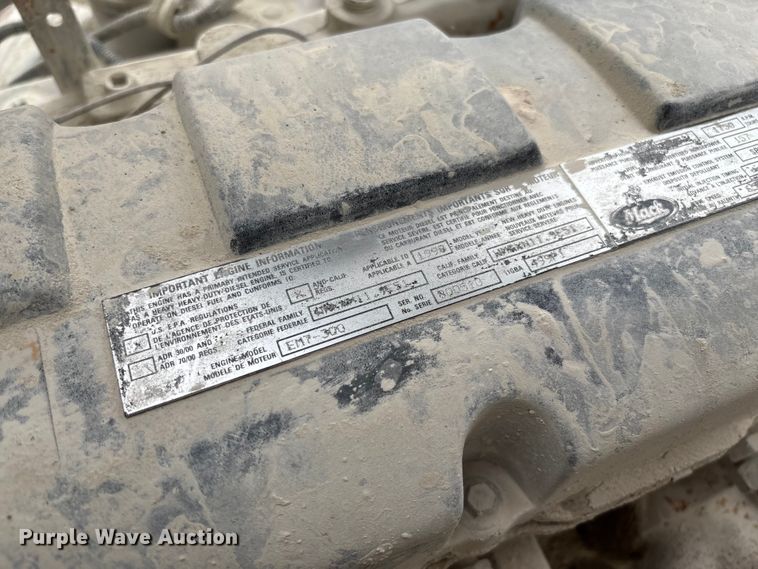 image for item FC5654 1999 Mack CH613 water truck
