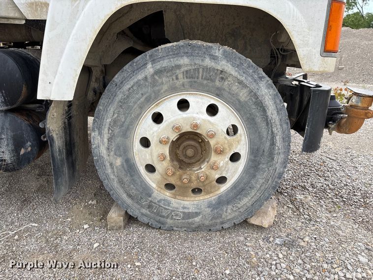 image for item FC5654 1999 Mack CH613 water truck