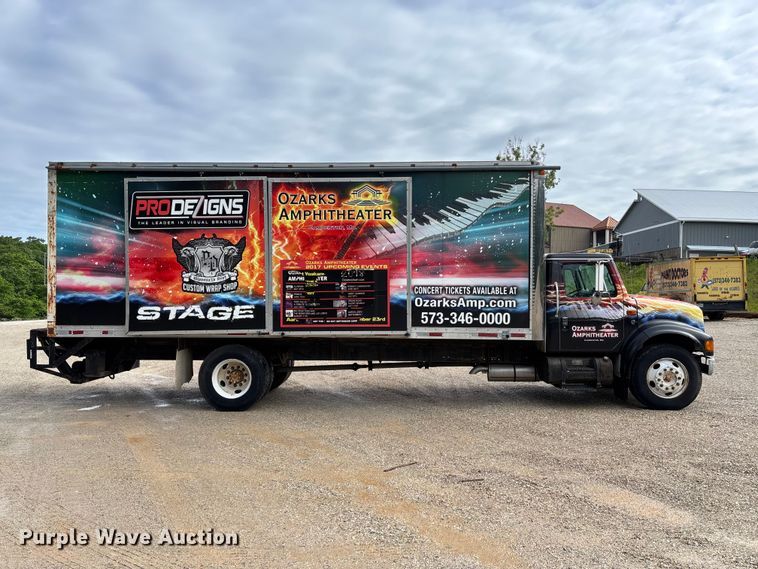 image for item FC5673 2000 International 4700 box truck