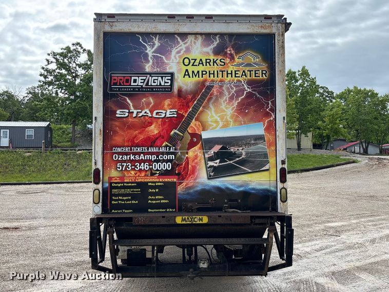image for item FC5673 2000 International 4700 box truck