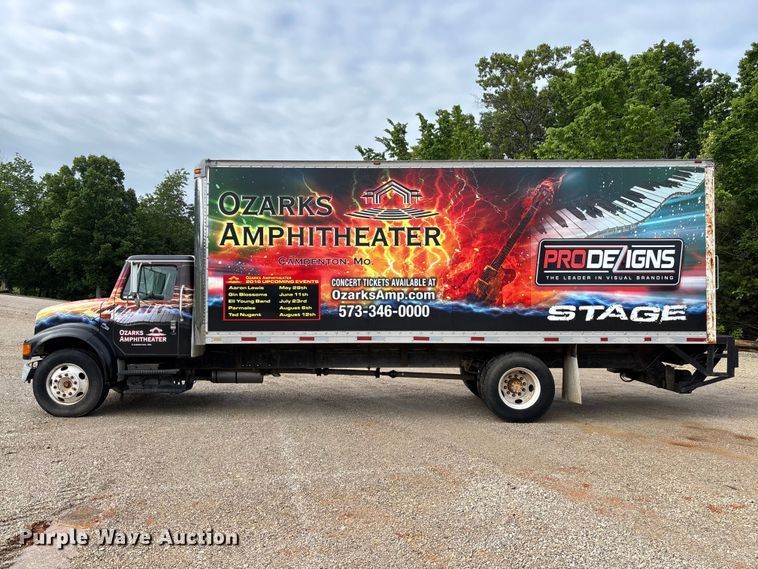 image for item FC5673 2000 International 4700 box truck