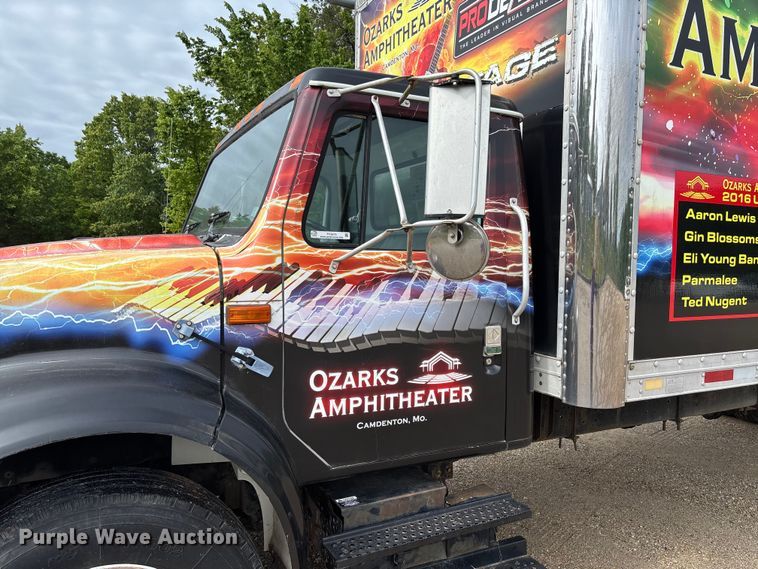 image for item FC5673 2000 International 4700 box truck